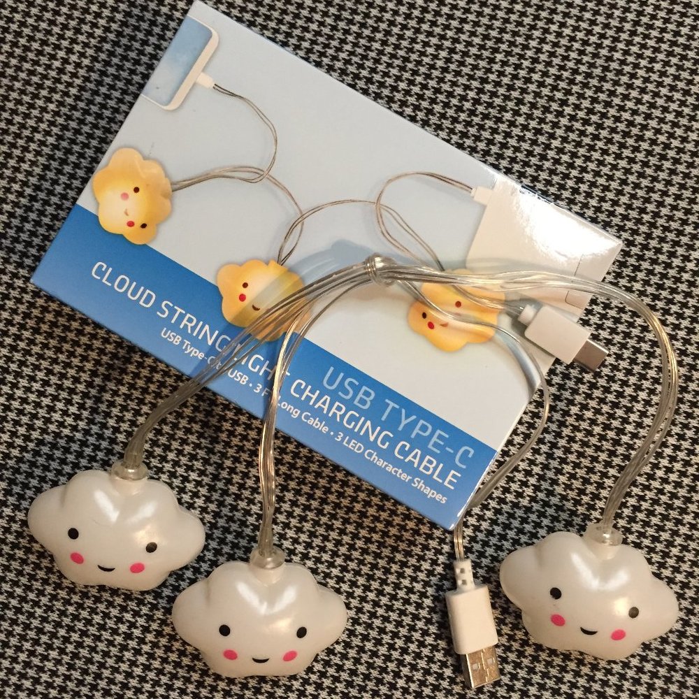 Light-up Clouds Charging Cable. C-type